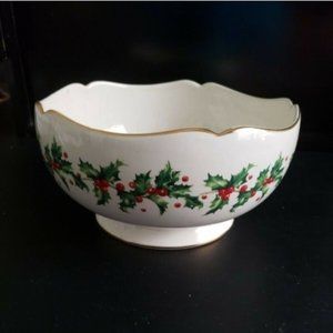 Lenox Christmas Holly Porcelain Gold Rim Bowl